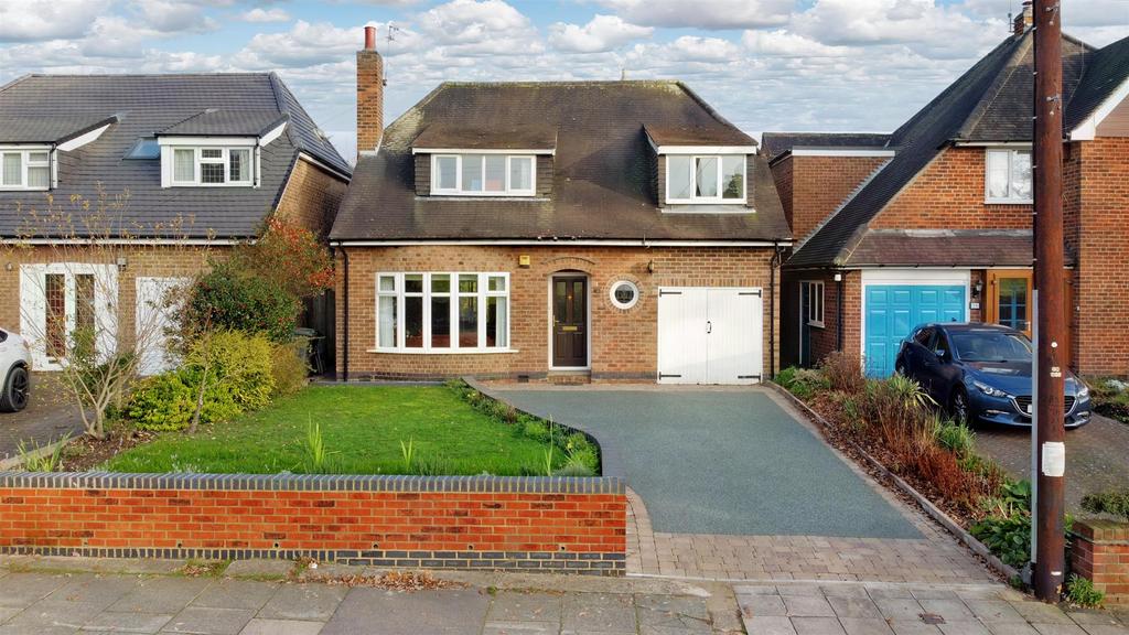 Moor Lane, Bramcote 4 bed detached house for sale £510,000