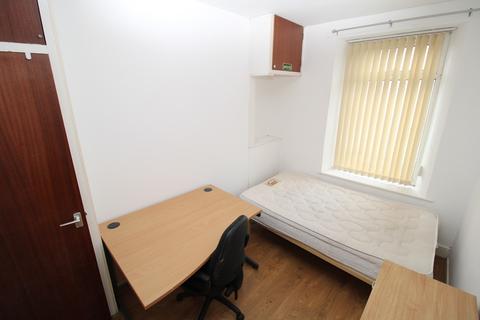 4 bedroom terraced house to rent - Laura Street, Treforest