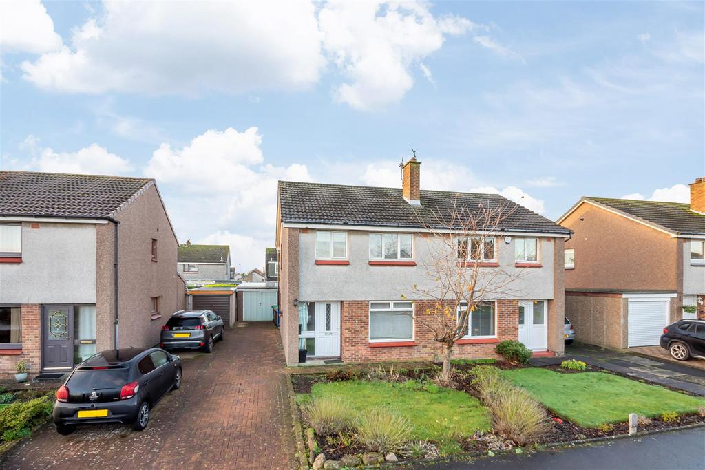 5 Morar Road, Crossford, KY12 8XX 3 bed semidetached house £175,000