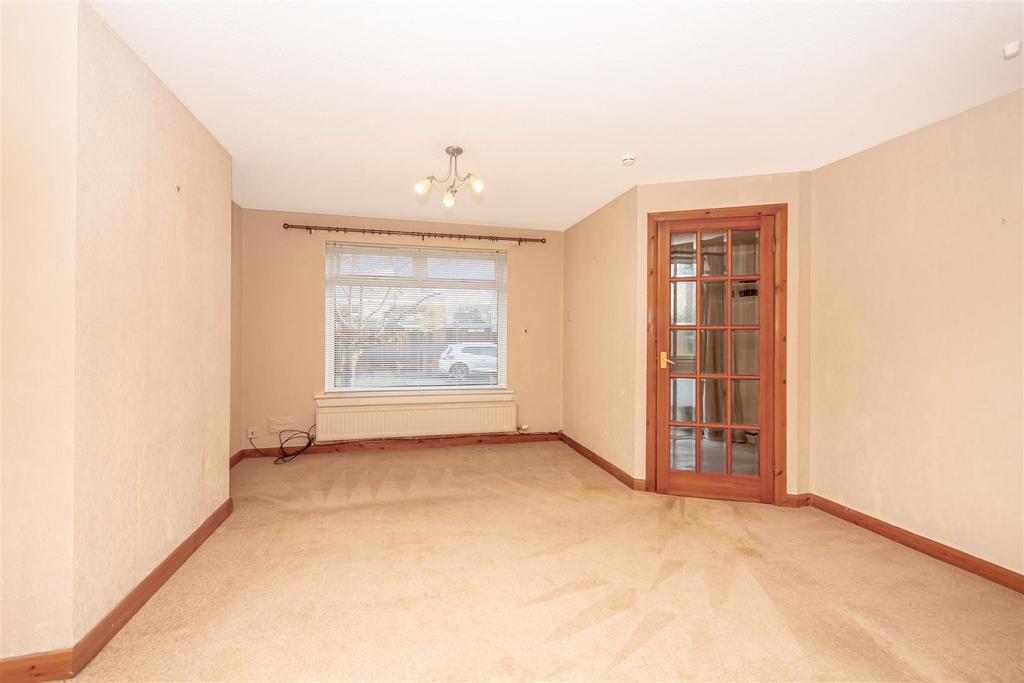 5 Morar Road, Crossford, KY12 8XX 3 bed semidetached house £175,000