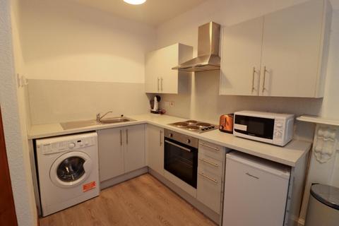 2 bedroom flat to rent, Bayne Street, Stirling Town, Stirling, FK8