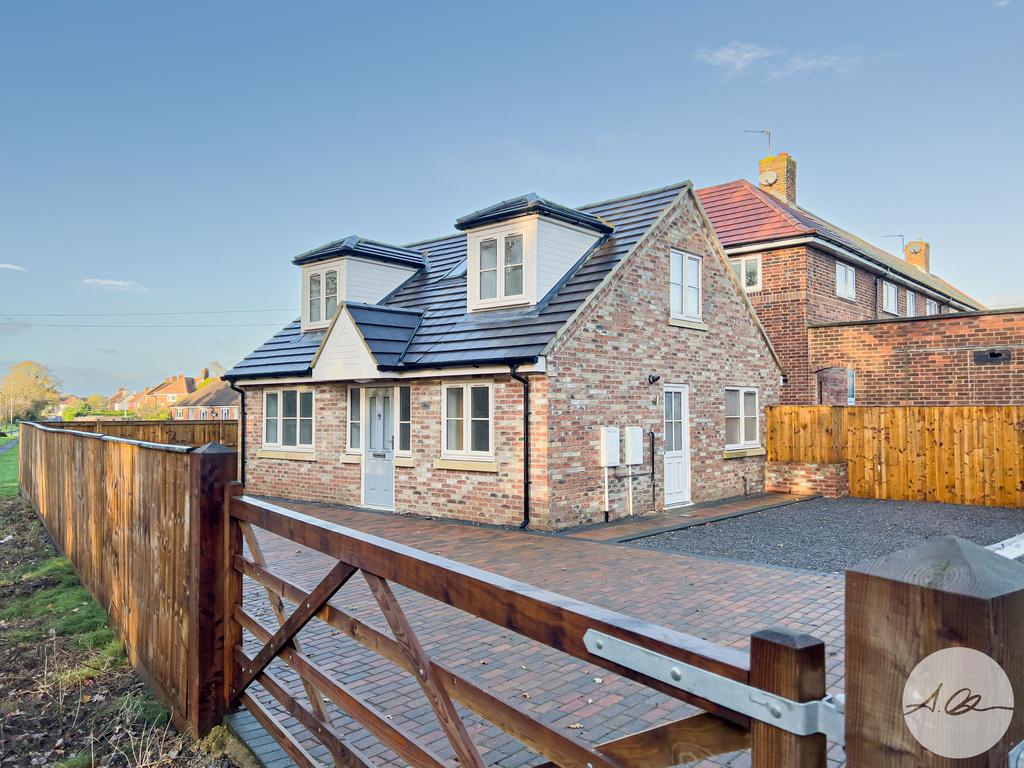 Hambleton View, Thirsk, YO7 3 bed detached house for sale £249,000