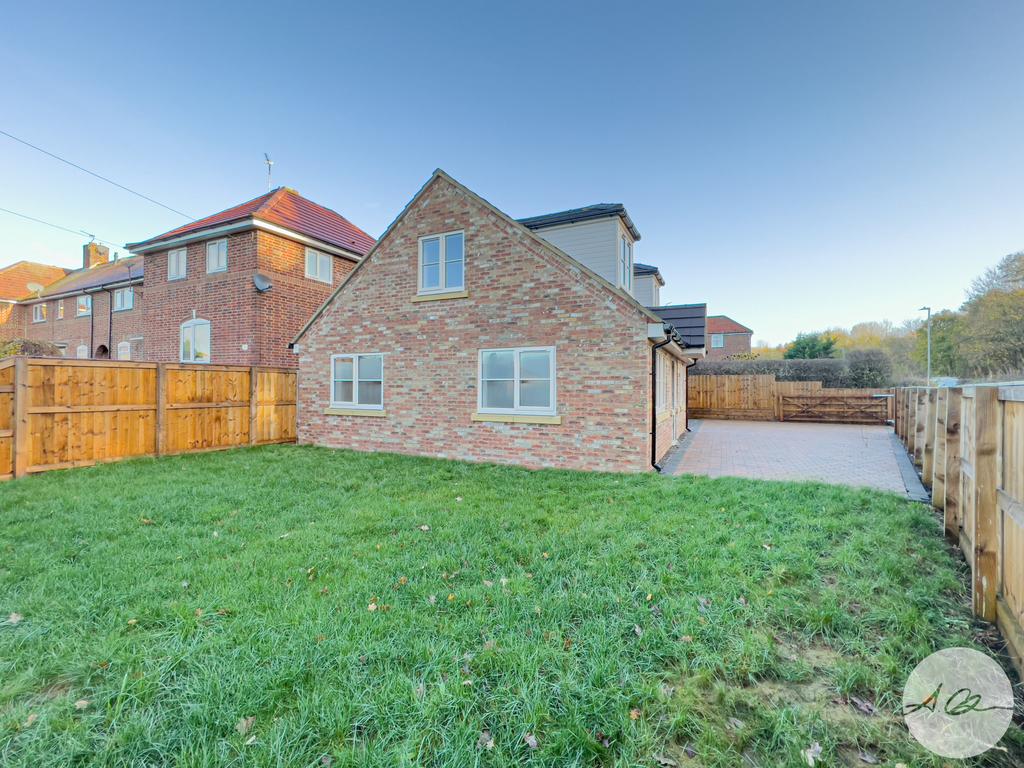 Hambleton View, Thirsk, YO7 3 bed detached house £249,000