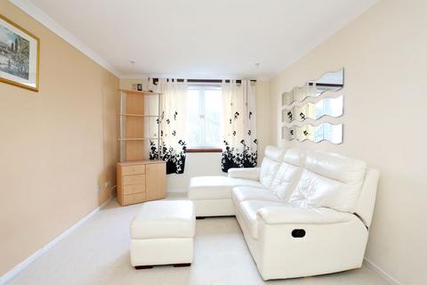 2 bedroom flat to rent, Brierfield Terrace, Cornhill, Aberdeen, AB16