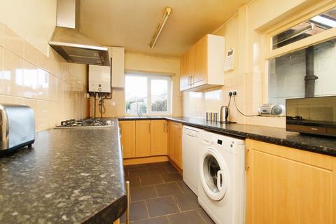 3 bedroom semi-detached house for sale - Gwendolin Avenue, Birstall, LE4