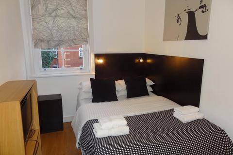 Studio to rent, Cartwright Gardens, Bloomsbury, London, WC1H