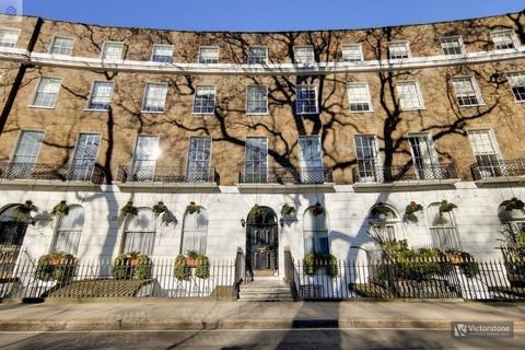 Studio to rent, Cartwright Gardens, Bloomsbury, London, WC1H