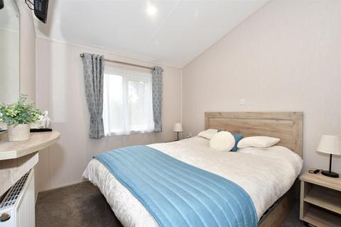 3 bedroom park home for sale, Monkton Street, Monkton, Ramsgate, Kent