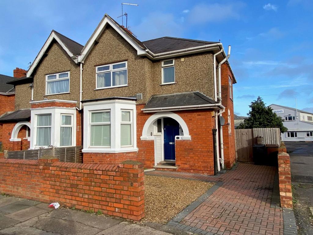 Baring Road, St James, Northampton... 3 bed semidetached house £259,995
