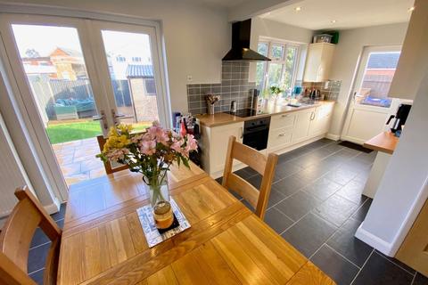 1 Baring Road, Northampton, NN5 7BA