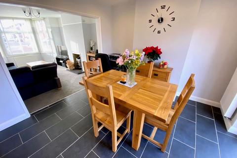 1 Baring Road, Northampton, NN5 7BA