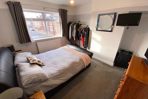 1 Baring Road, Northampton, NN5 7BA