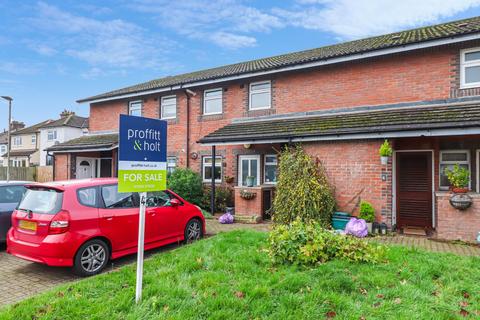 1 bedroom maisonette for sale, Meadowbank, Kings Langley, Herts, WD4