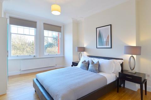 1 bedroom apartment to rent, One Bedroom One Bathroom Flat  To Let  Ravenscourt PW6