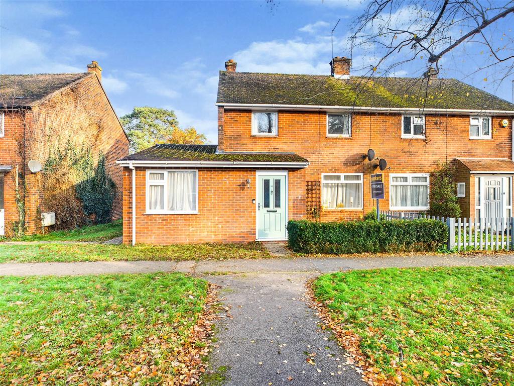 Hollybush Lane, Burghfield Common, Reading, RG7 3 bed semidetached