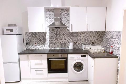 2 bedroom flat to rent, Linden Gardens, Notting Hill Gate, London, W2