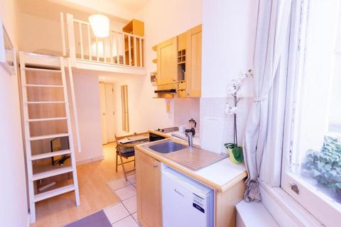 Studio to rent, Penywern Road, Earls Court, London SW5