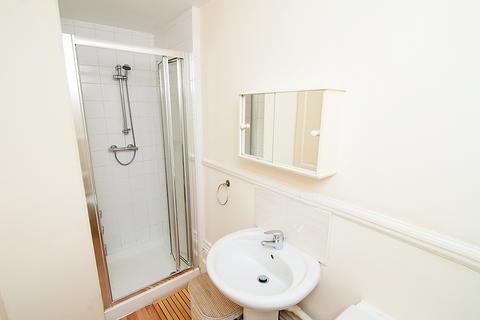 Studio to rent, Cromwell Road, Earls Court, London SW5