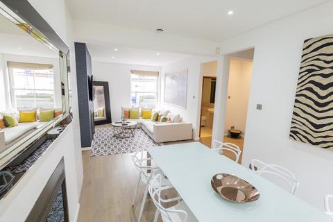 3 bedroom flat to rent, Abingdon Road, Kensington, London, W8