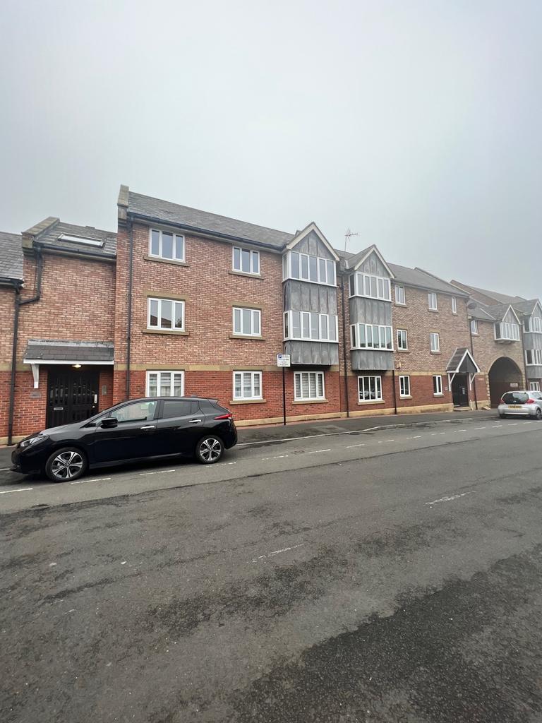 Oxford Street, Tynemouth NE30 2 bed apartment £795 pcm (£183 pw)