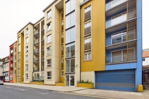 2 bedroom apartment for sale, The Sawmill, Dock Street, HU1