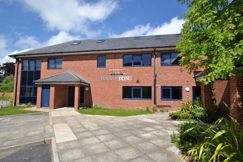 Fordingbridge 2 bed flat £825 pcm (£190 pw)