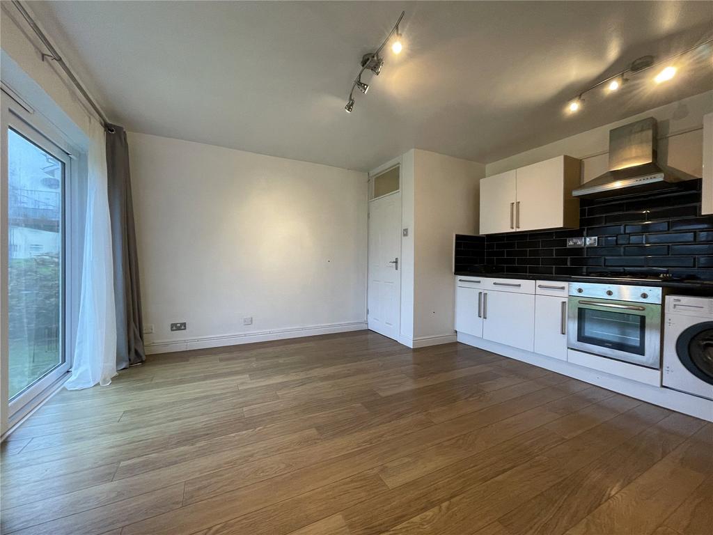 Lounge / Kitchen