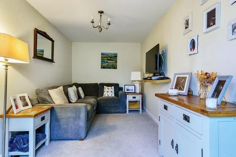 4 bedroom semi-detached house for sale - Chichester Place, Brize Norton, Carterton, Oxfordshire, OX18