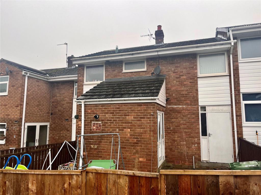 Snipes Dene, Rowlands Gill, Tyne & Wear, NE39 2 bed terraced house for