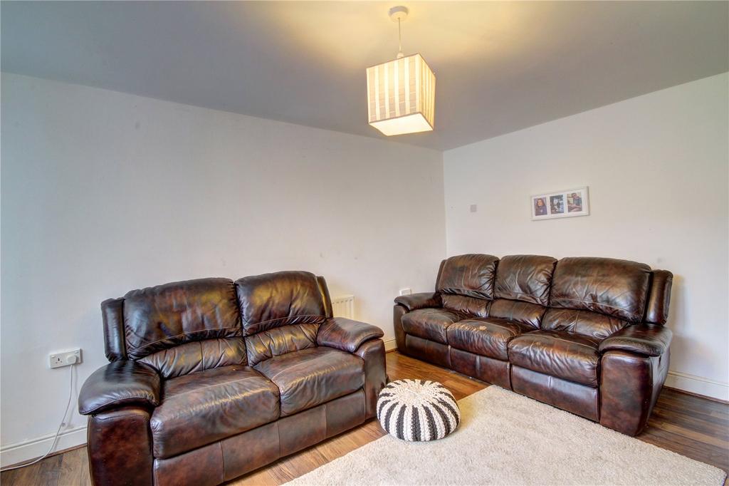 Snipes Dene, Rowlands Gill, Tyne & Wear, NE39 2 bed terraced house for