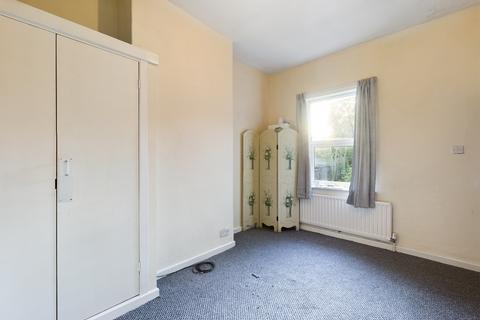 2 bedroom flat to rent, London Road, Newcastle-under-Lyme, ST5