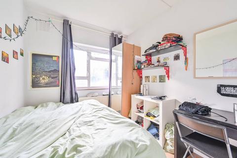 3 bedroom flat for sale - 31 Mobey Court, Studley Road, Stockwell, London, SW4