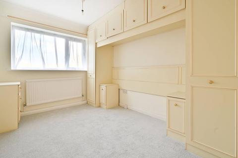 2 bedroom flat for sale - Fairlands Avenue, Guildford, GU3