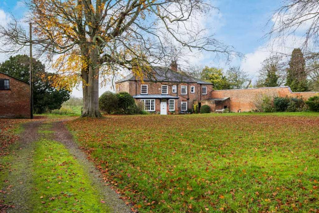 Old Vicarage, Newton on Ouse, York... 6 bed detached house £950,000