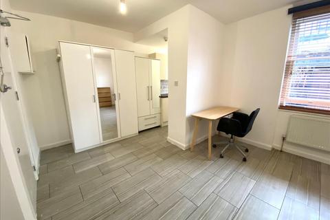 Studio to rent, Royal College Street, London, NW1