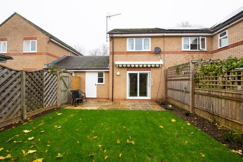 2 bedroom semi-detached house to rent, The Paddocks, Yarnton, Kidlington, OX5