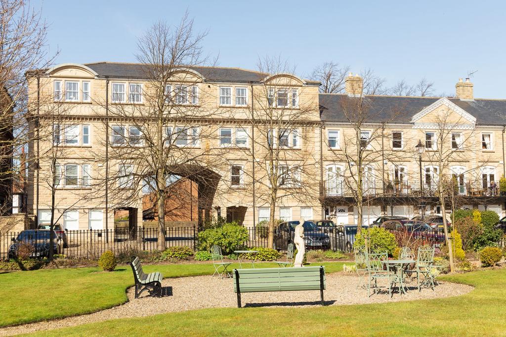 Queens Gate, Harrogate, HG1 2 bed apartment for sale £279,995