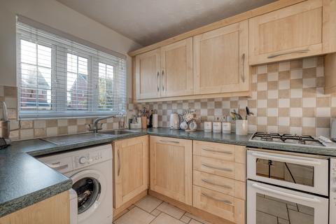 65 Hoveton Close, Redditch, B98 7HW