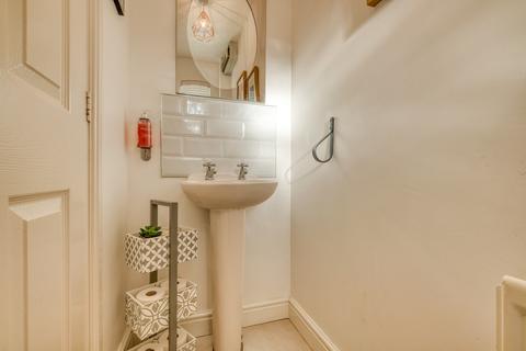 65 Hoveton Close, Redditch, B98 7HW