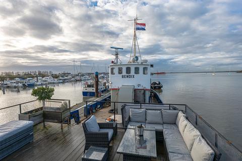 3 bedroom houseboat for sale, M V Bendix, Rochford, SS4