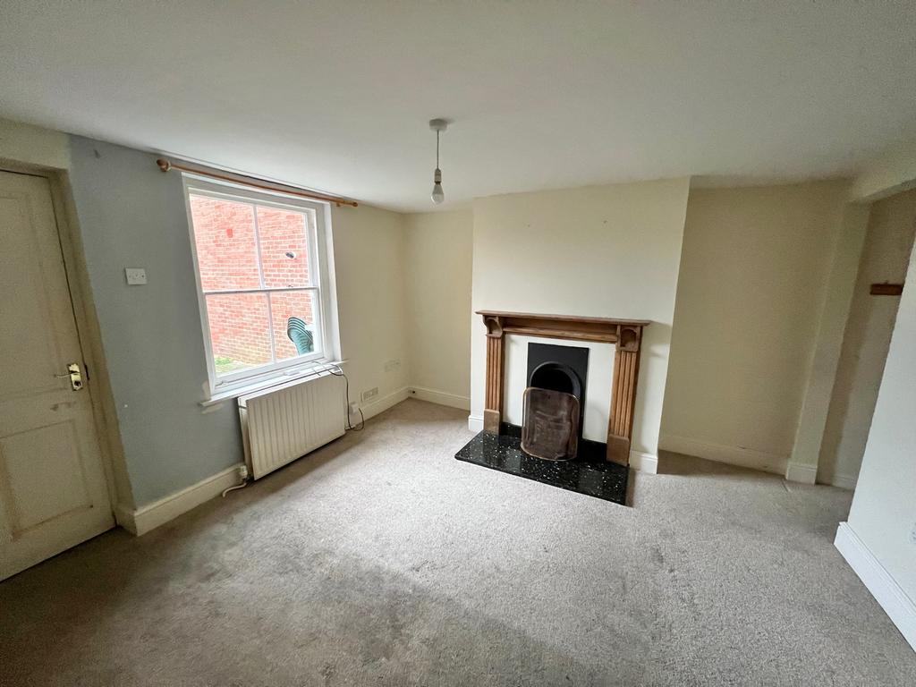 23b Northgate Louth LN11 0LT 2 bed end of terrace house £110,000