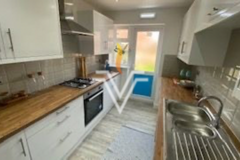 4 bedroom terraced house to rent, Queen Margarets Road, Coventry