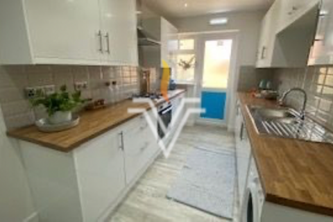 4 bedroom terraced house to rent, Queen Margarets Road, Coventry