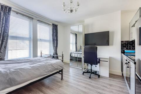 4 Cambridge Road, London, SE20 7XL
