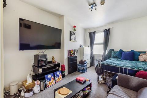 4 Cambridge Road, London, SE20 7XL