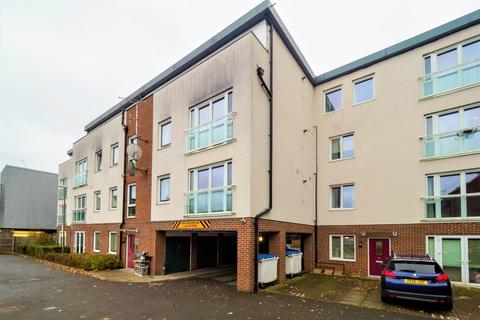 2 bedroom apartment to rent - Royal Court, Queen Marys Avenue, Watford, Hertfordshire, WD18 7JN