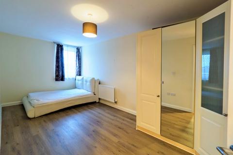 undefined, Royal Court, Queen Marys Avenue, Watford, Hertfordshire, WD18 7JN