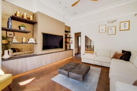 3 bedroom apartment to rent, Comeragh Road, W14