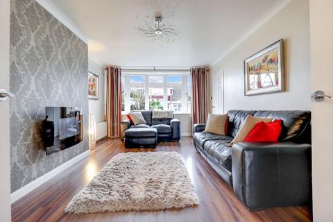 33 Fair View, Pontefract, WF8 3NT
