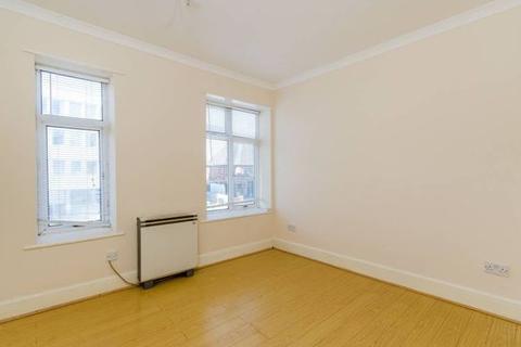 2 bedroom flat for sale - Joel Street, Northwood HA6